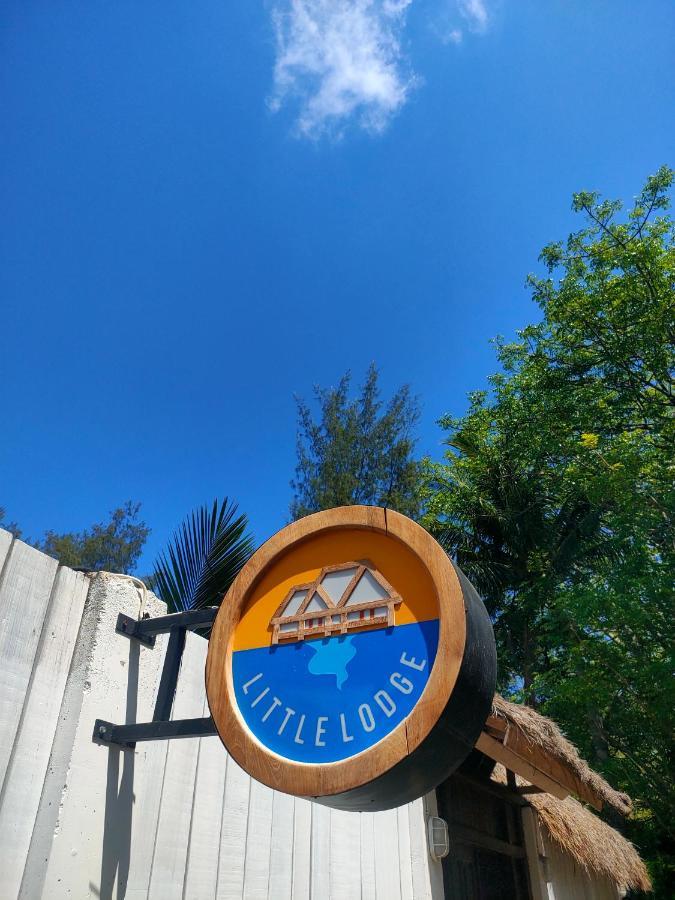 Little Lodge ギリ・トラワンガン エクステリア 写真