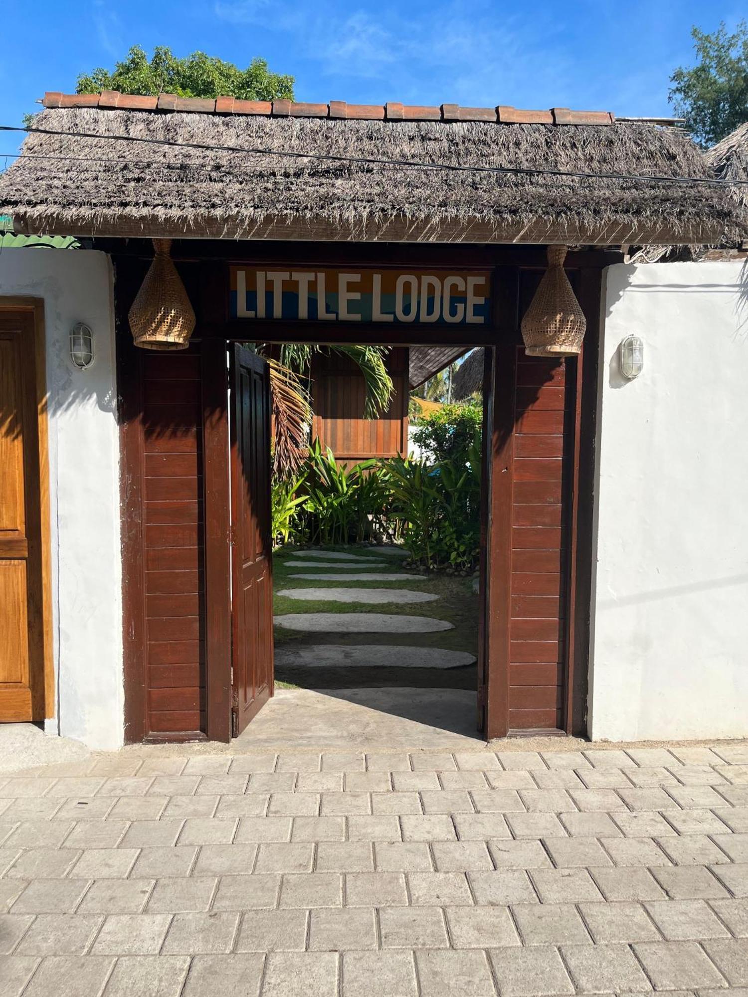 Little Lodge ギリ・トラワンガン エクステリア 写真